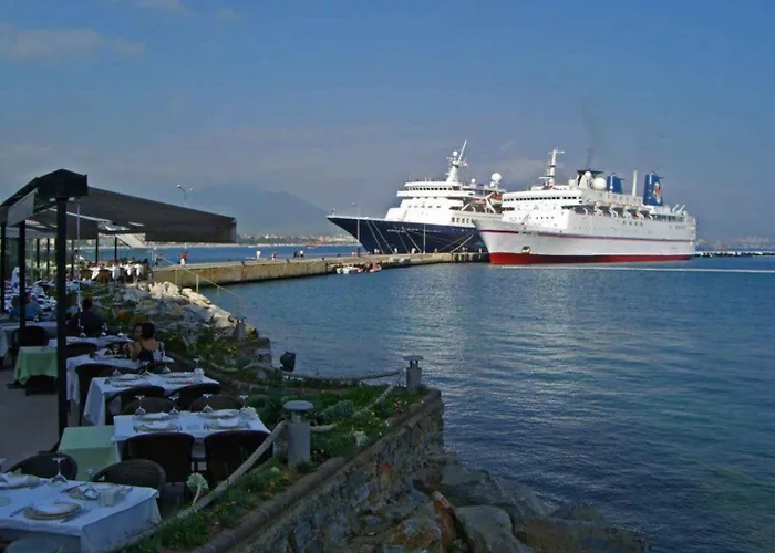 Дом отдыха Luxury By The Coast