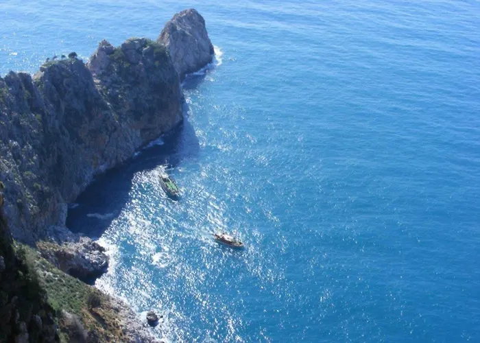 Дом отдыха Luxury By The Coast