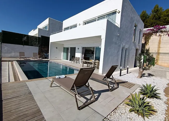 Luxury By The Coast Дом отдыха Алания