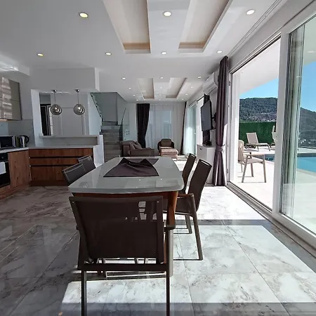 Vakantiehuis Luxury By The Coast *