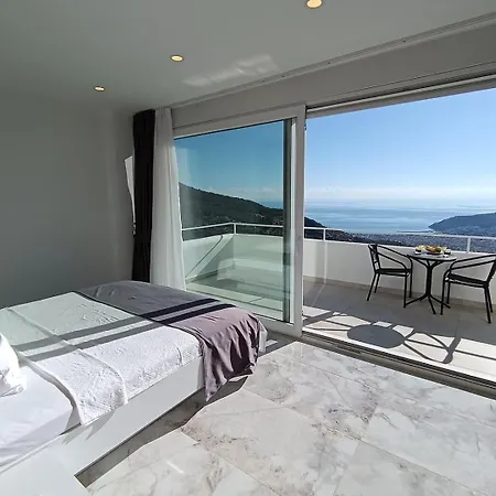 Vakantiehuis Luxury By The Coast *