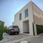 Luxury By The Coast 펜션 알란야
