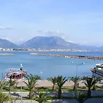 Luxury By The Coast 펜션 *