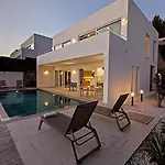펜션 Luxury By The Coast *