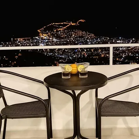 Luxury By The Coast Holiday home
