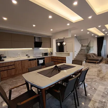 Luxury By The Coast Будинок відпочинку