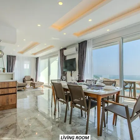 Luxury By The Coast Holiday home