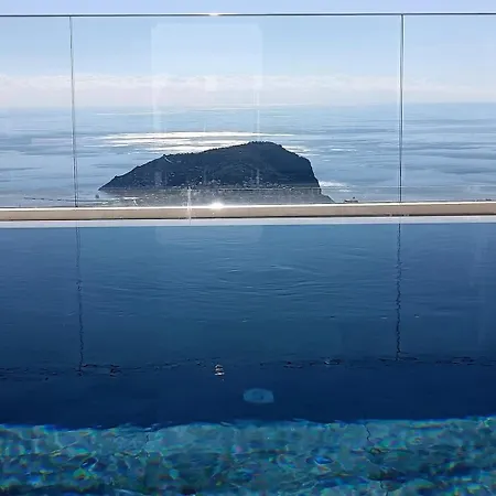 Luxury By The Coast *