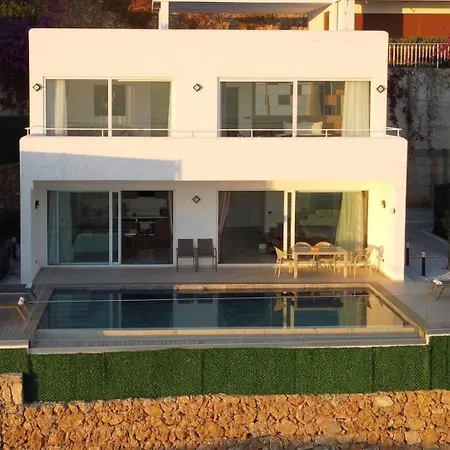 Holiday home Luxury By The Coast