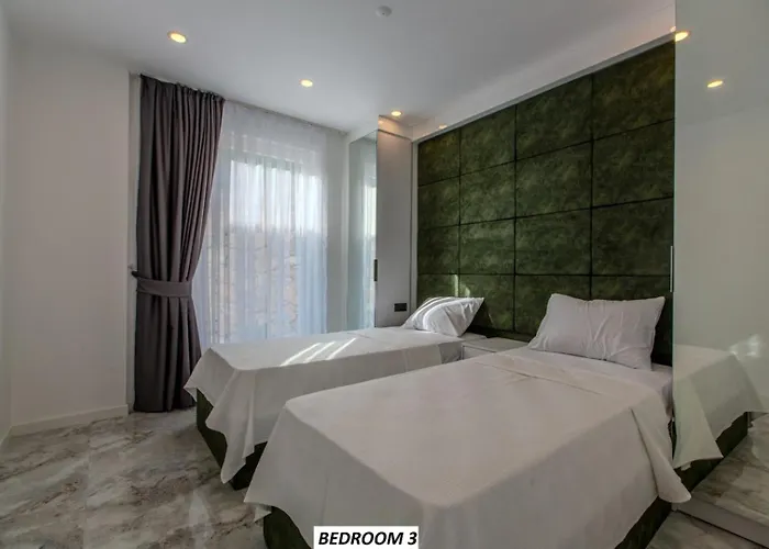 Luxury By The Coast *