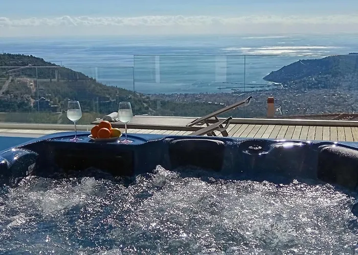 Luxury By The Coast *