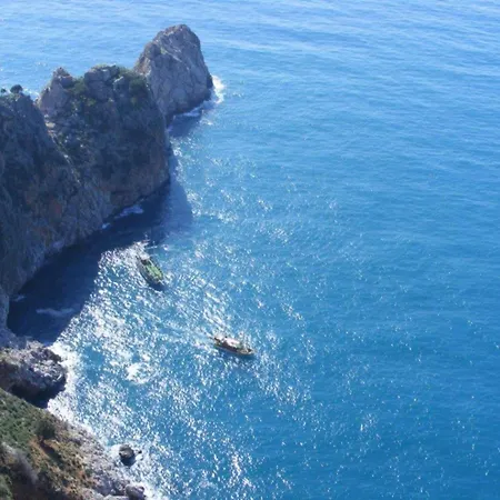 펜션 Luxury By The Coast